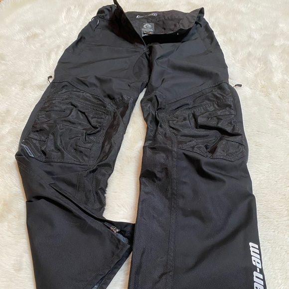 CAN-AM BRP Waterproof riding pants. - Picture 3 of 5